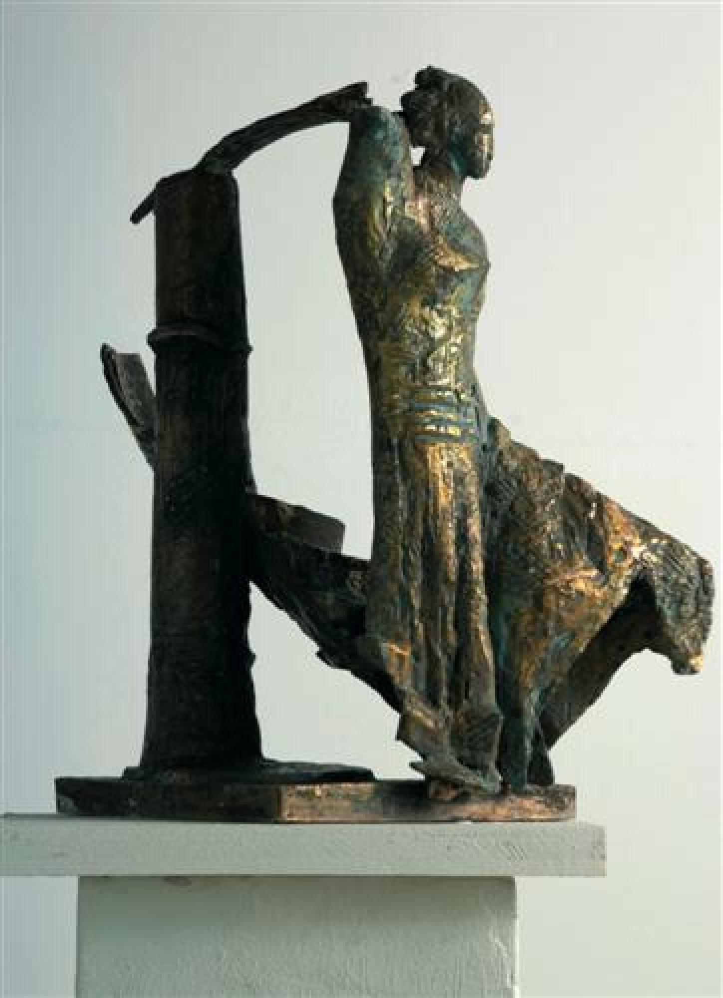 Leonard Lorenz: Dynamic in Space
2006 ▪ 47 × 41 × 35 cm ▪ bronze