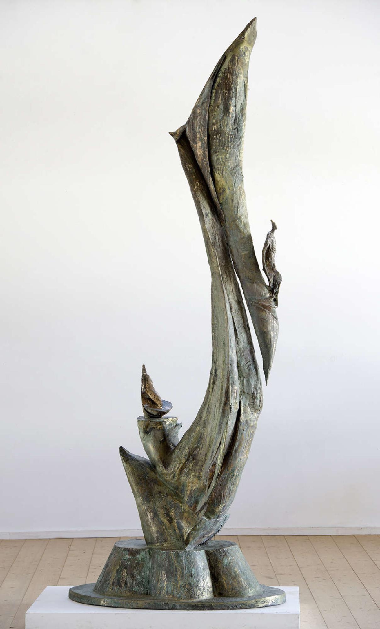 Leonard Lorenz: Entelechie
2011
307 × 100 cm
bronze